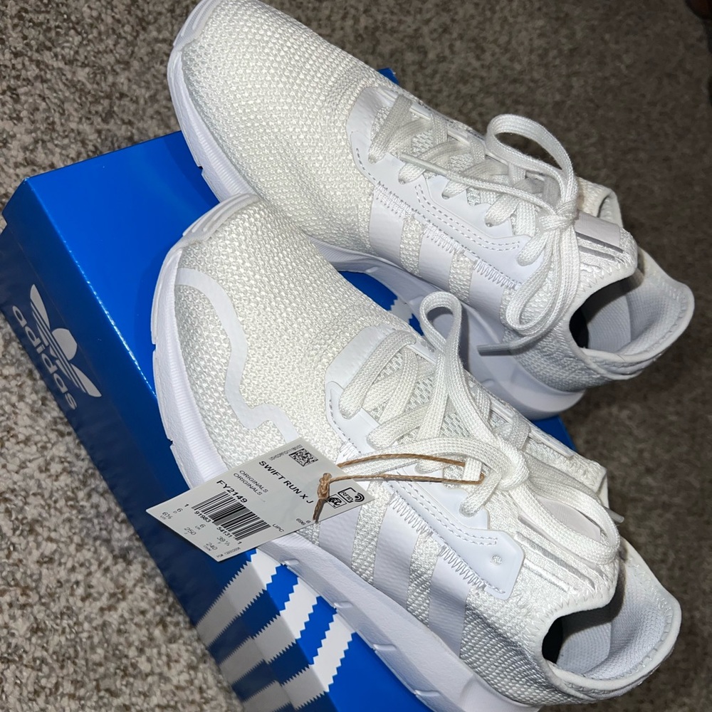Adidas Swift Run Sneakers